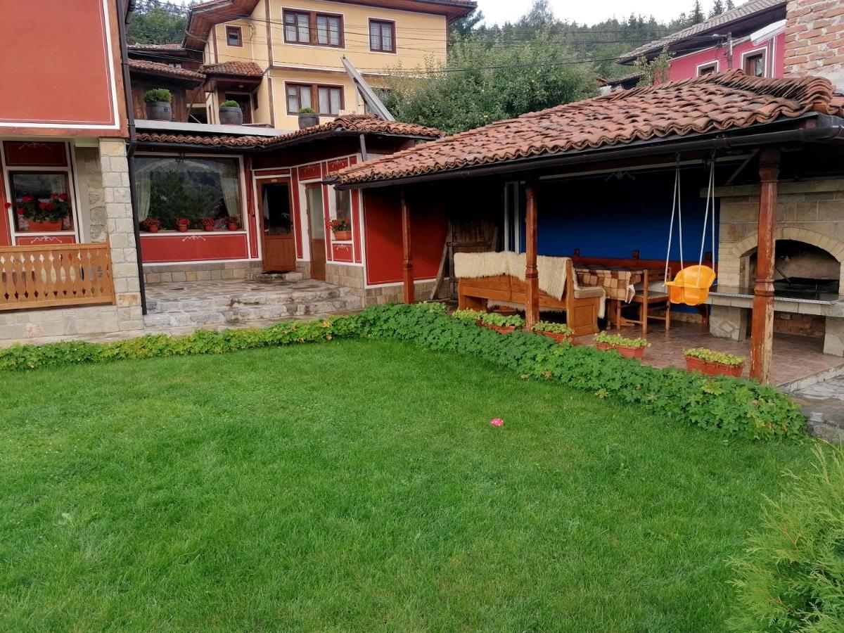 Hotel Радкината Къща Koprivshtitsa Exterior foto