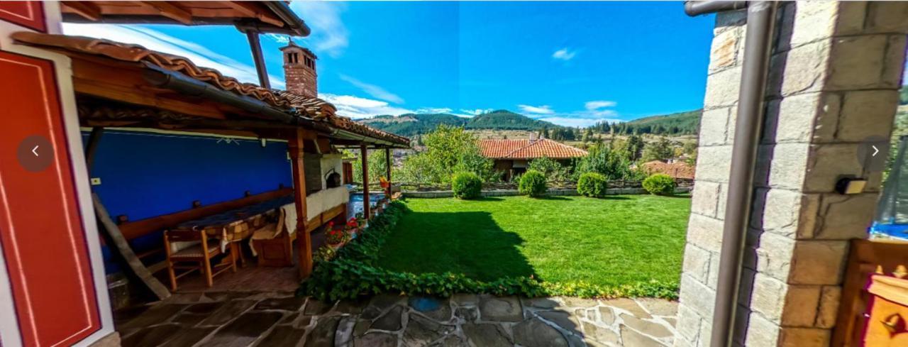 Hotel Радкината Къща Koprivshtitsa Exterior foto
