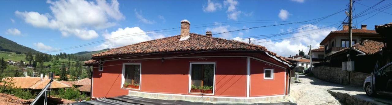 Hotel Радкината Къща Koprivshtitsa Exterior foto